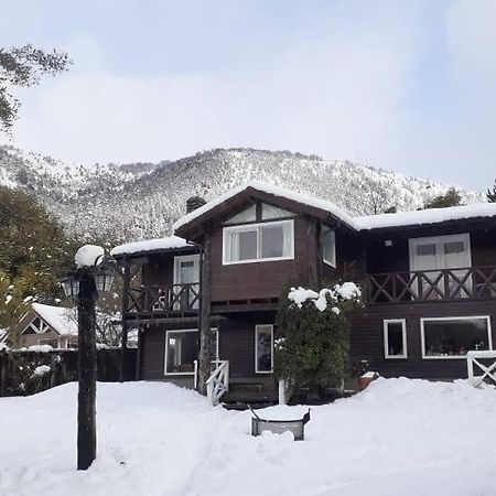 Indomito Hostel Сан-Карлос-де-Барилоче Экстерьер фото