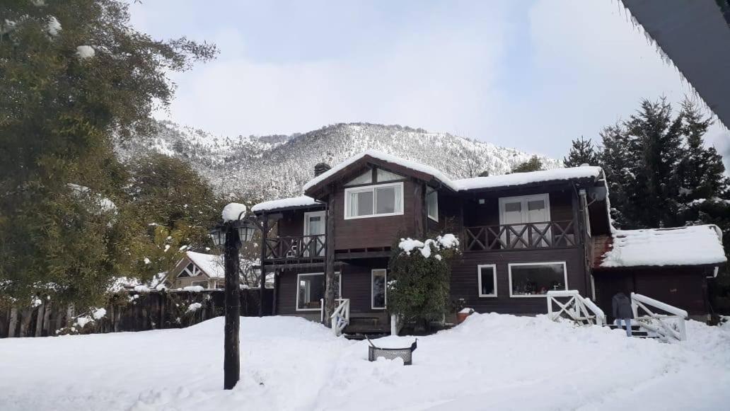 Indomito Hostel Сан-Карлос-де-Барилоче Экстерьер фото